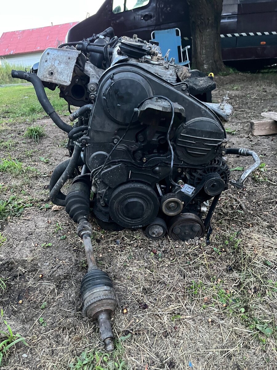 Prodam,motor Mazda 6