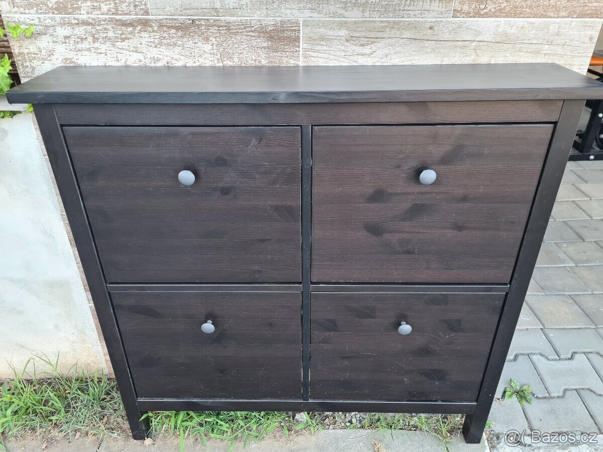 HEMNES Botník se 4 přihrádkami