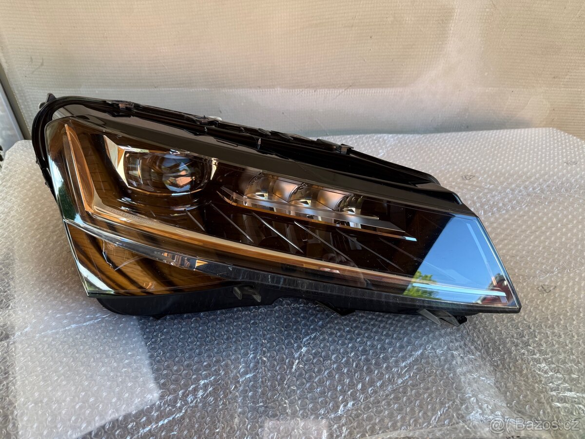 Škoda Superb 3 - pravé světlo Led matrix