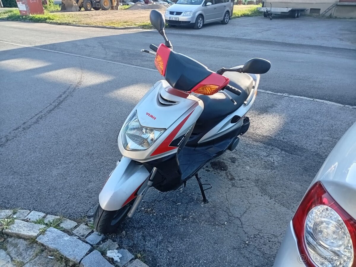 Yuki TXM 125 G