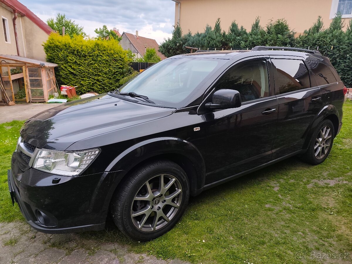 Prodám Fiat Freemont 2.0 JTD 125KW r.v.2012 TAZNE zařízení