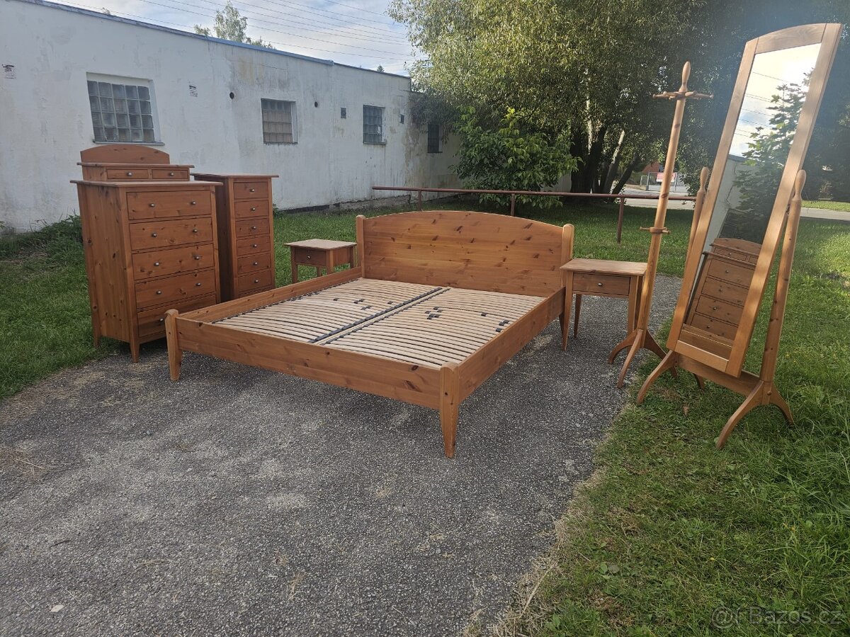 Dánská ložnice ZENIA MAYFLOWER - celomasivní