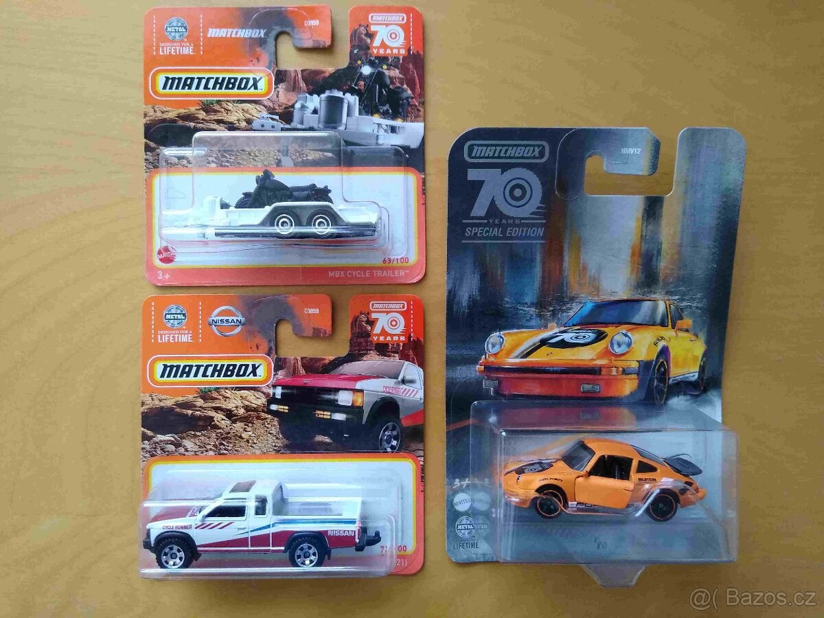 NOVÝ: Matchbox 1:64 - Nissan, trailer