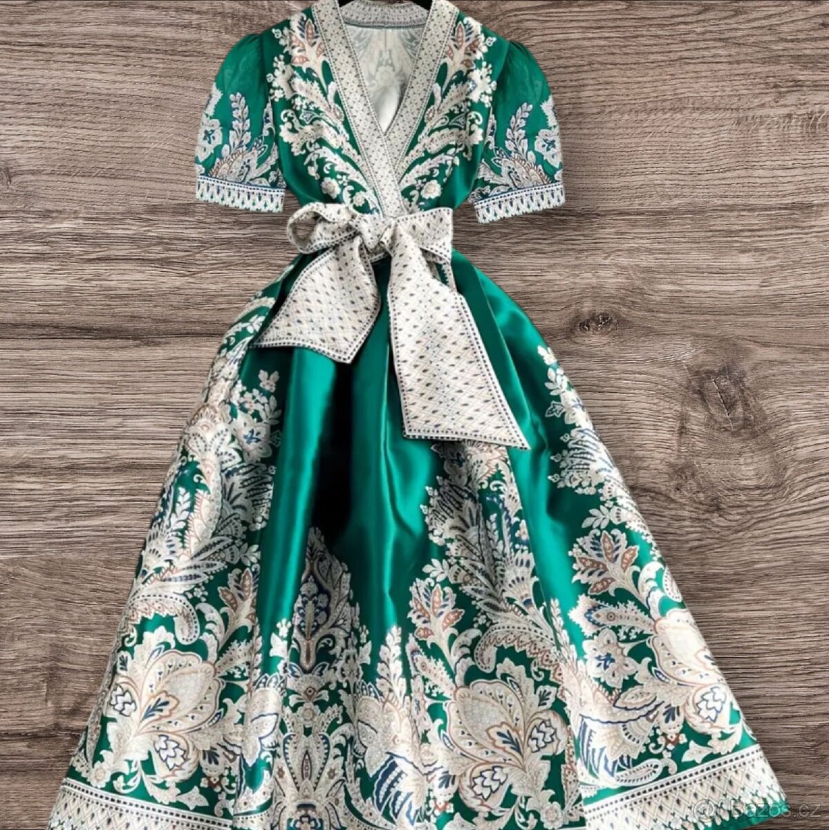 Krásné nové šaty