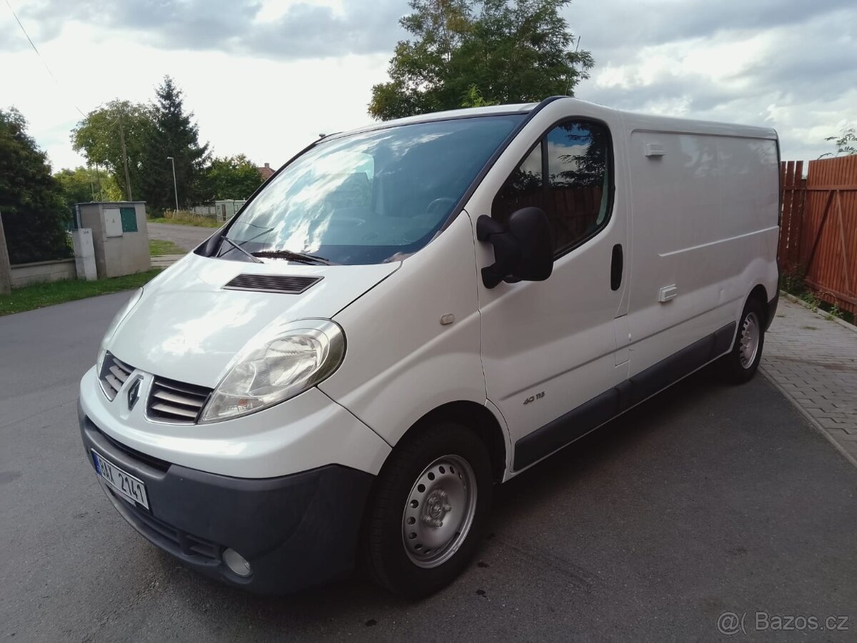 RENAULT TRAFIC L2H1 LONG XL 2,0DCi84kw,rv2011,ČR,TZ,DPH,CENA