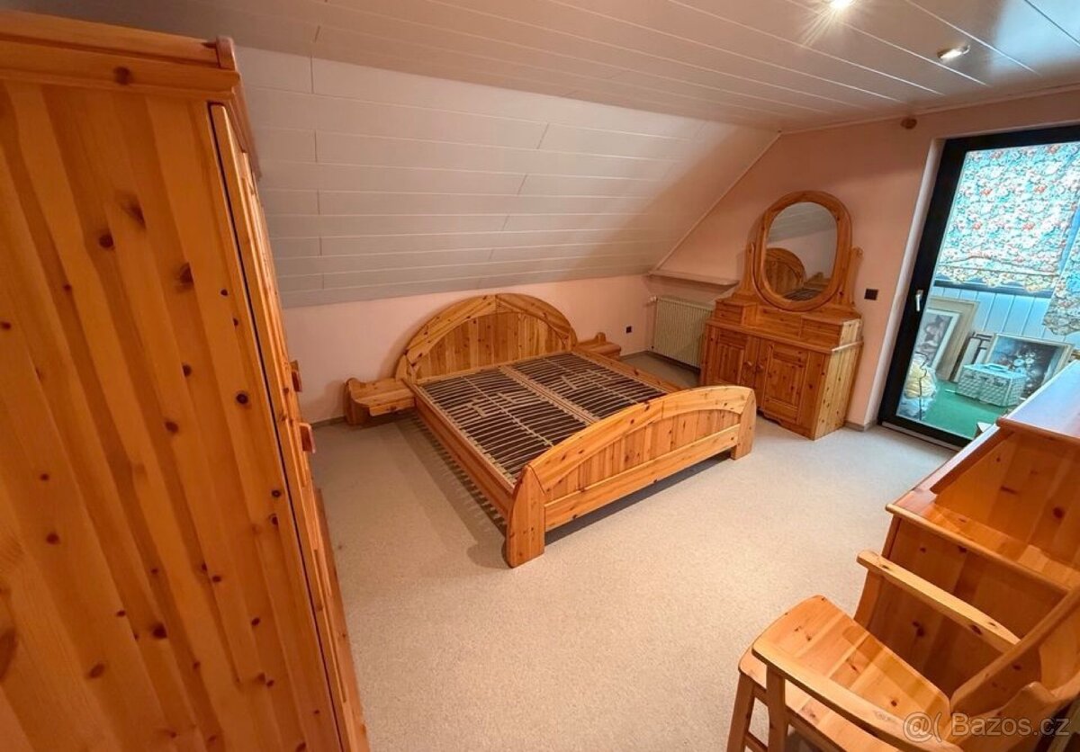 Kompletní ložnice z masivu borovice velká sestava