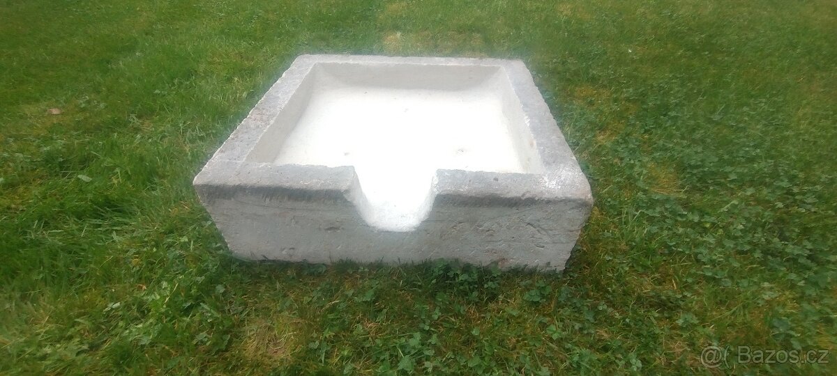 pískovec, odtokový žlab