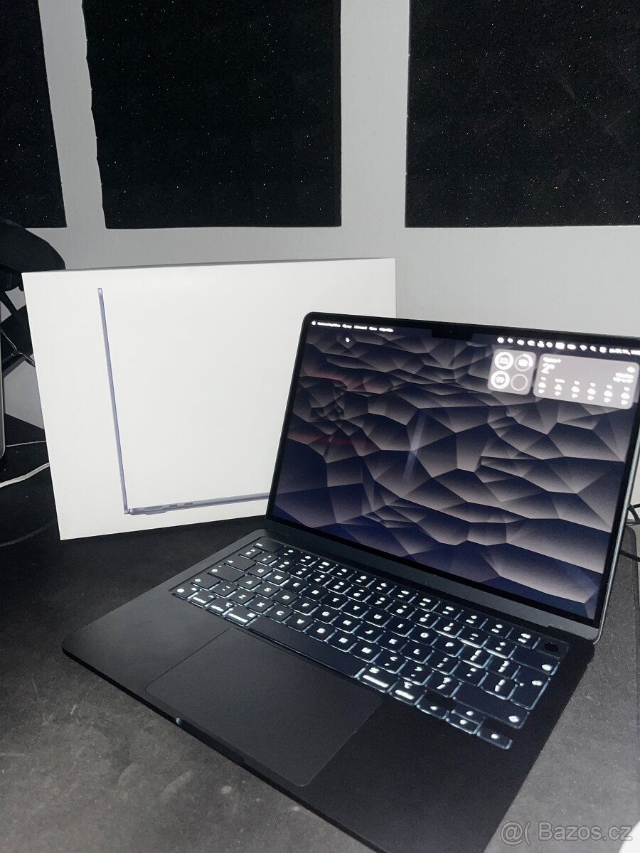 SPĚCHÁ – MacBook Air M3 (2024) – 512 GB / 16 GB RAM – TOP ST