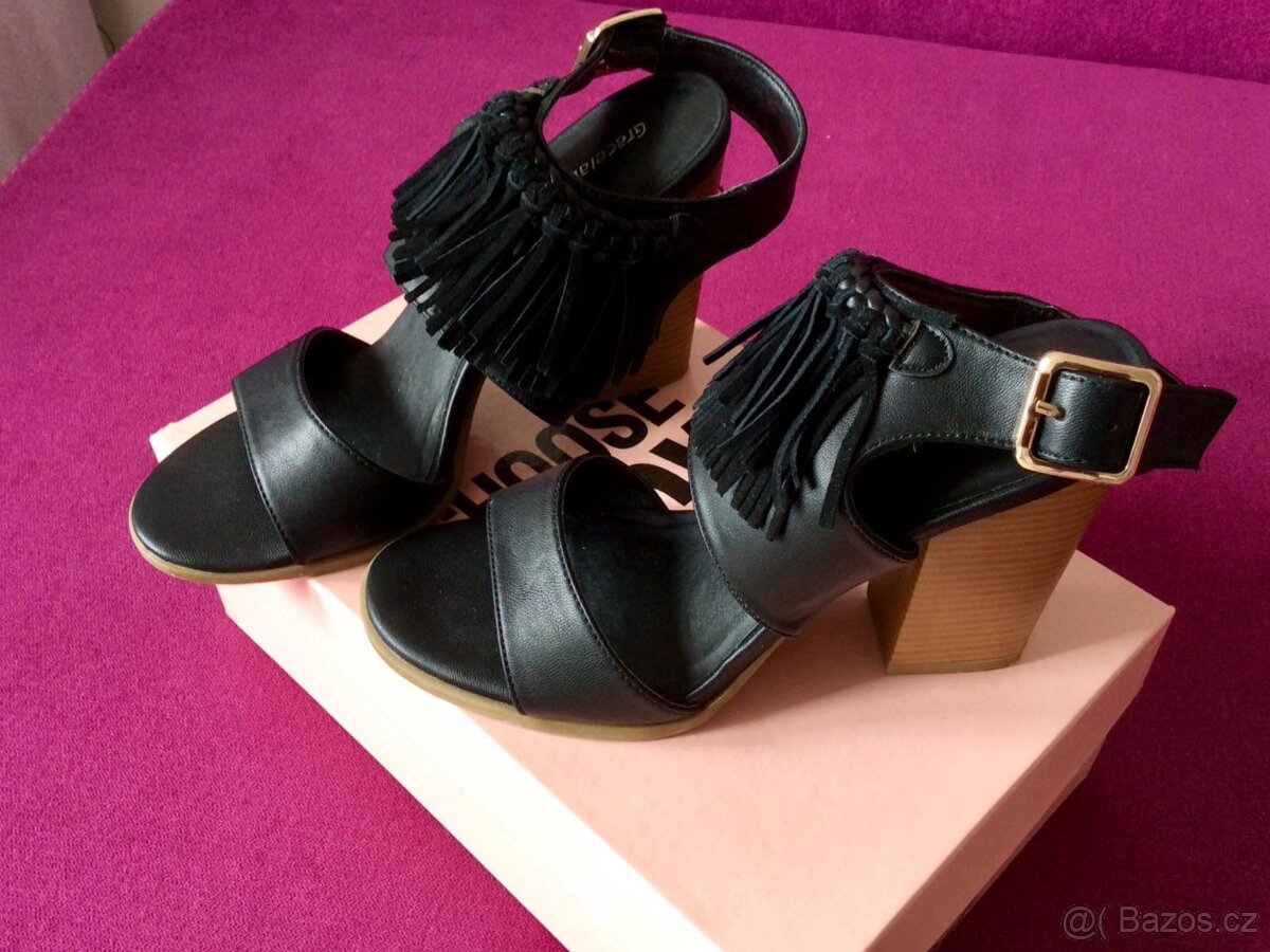 Dámské nové sandály, vel. 38