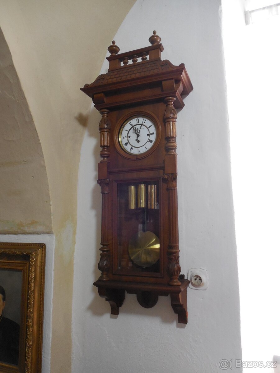 Hodiny čtvrťové pendlovky Wien