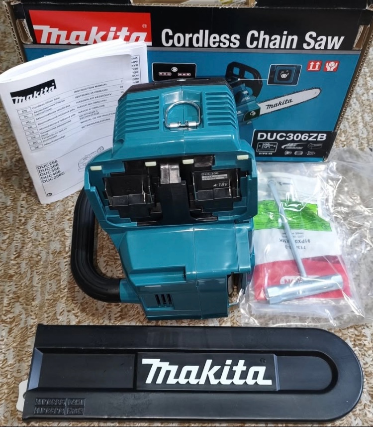 Makita DUC306ZB