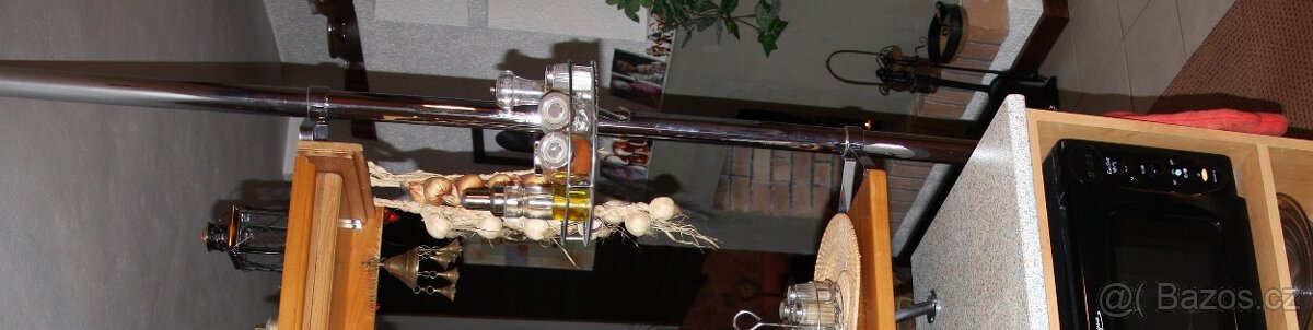 Držák barového (KUCHYŇSKÉHO) stolu SLEVA