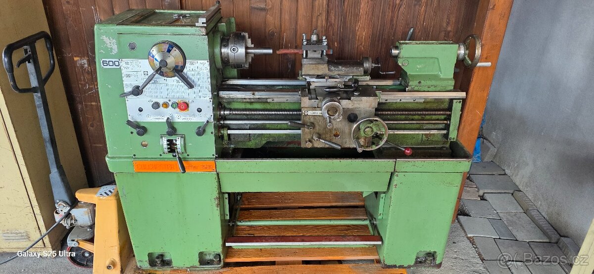 Soustruh Colchester Master 2500