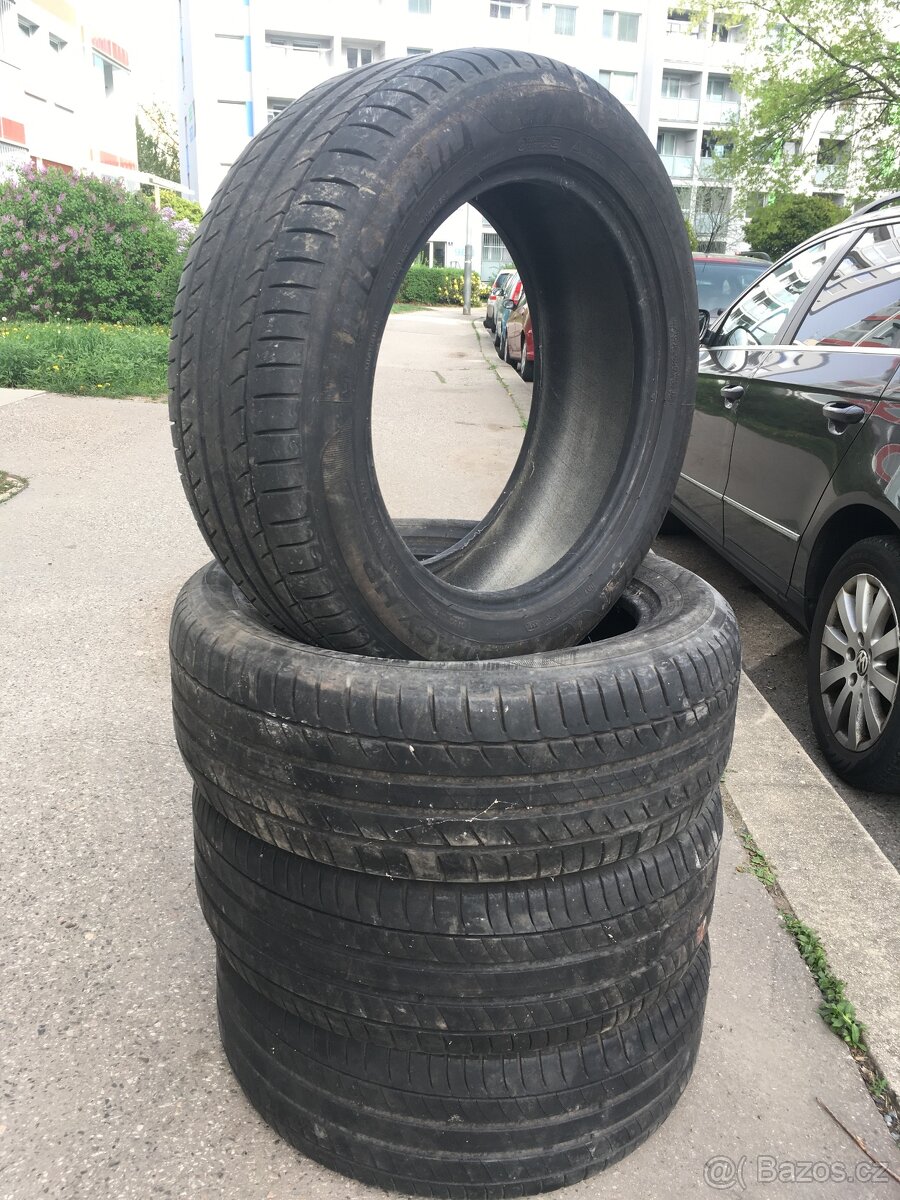 225/55R17 letní pneu