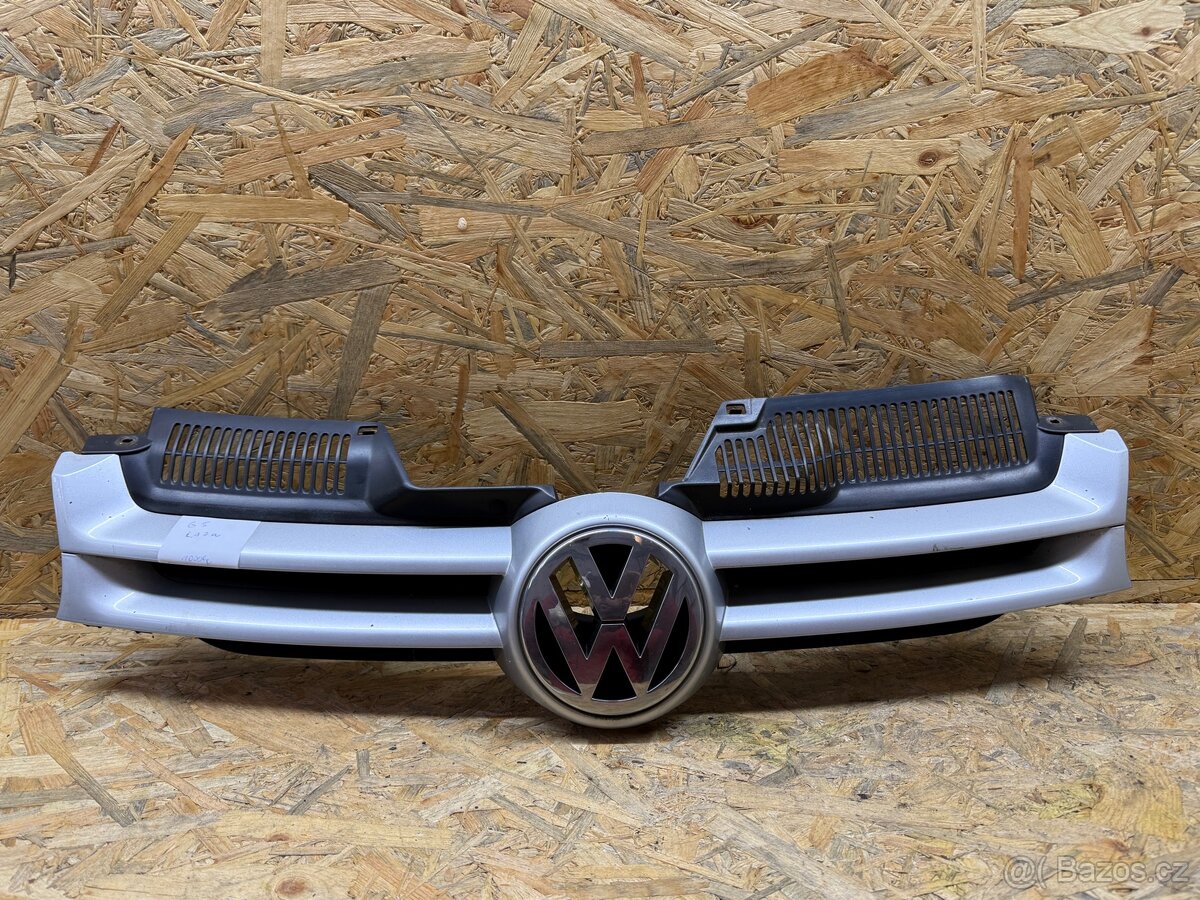Maska Vw Golf 5 stříbrná