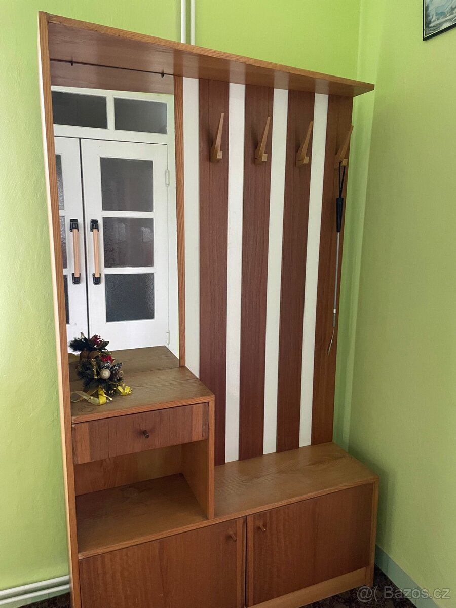Věšák