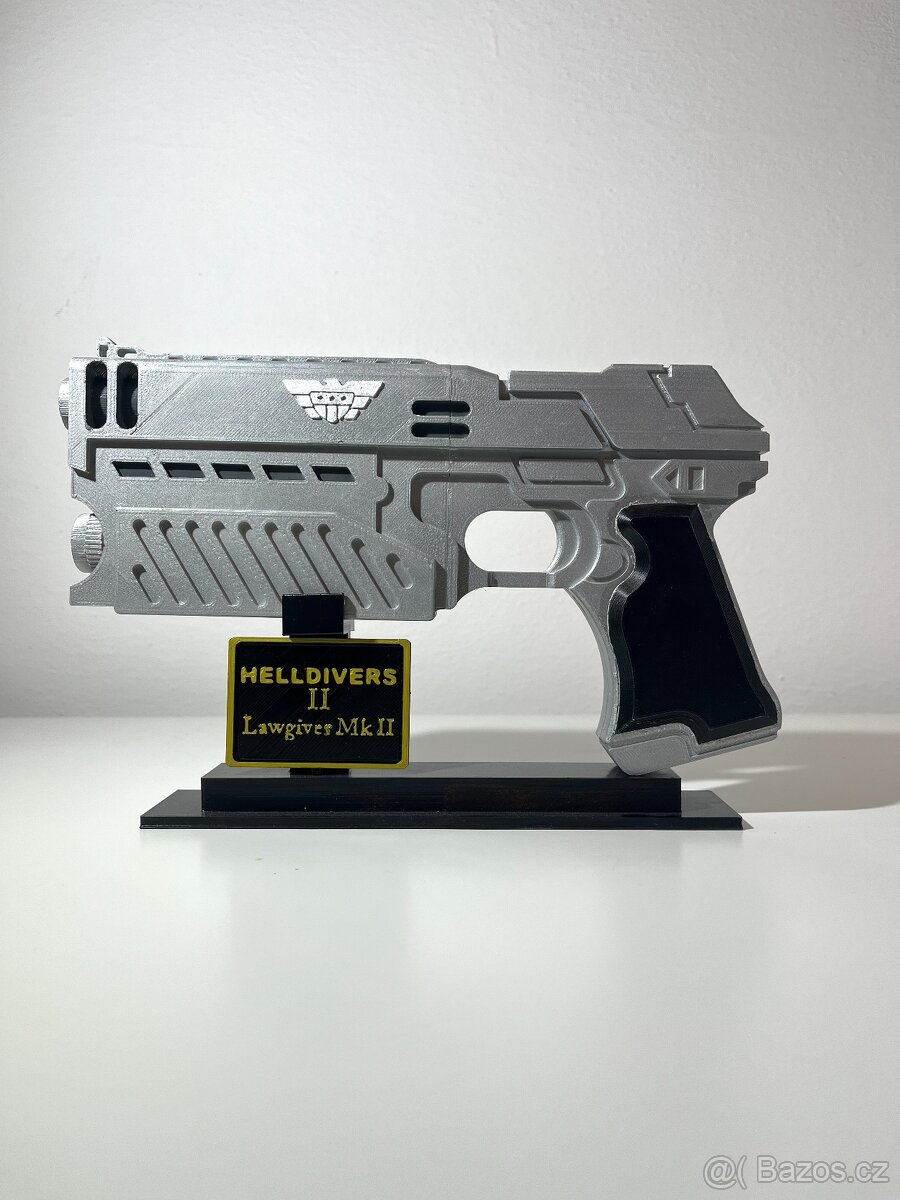 Replika pistole Lawgiver MK II (Helldivers II)