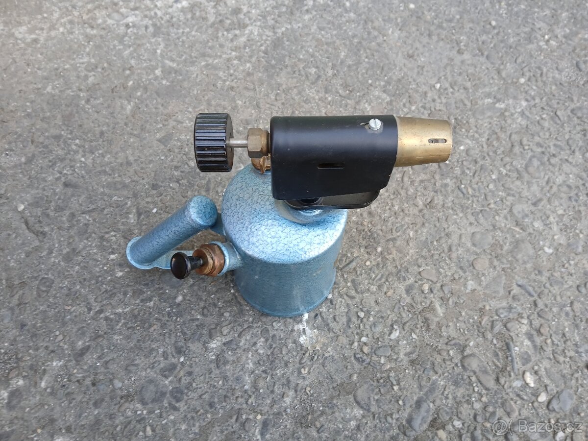 benzinova let lampa jako nova