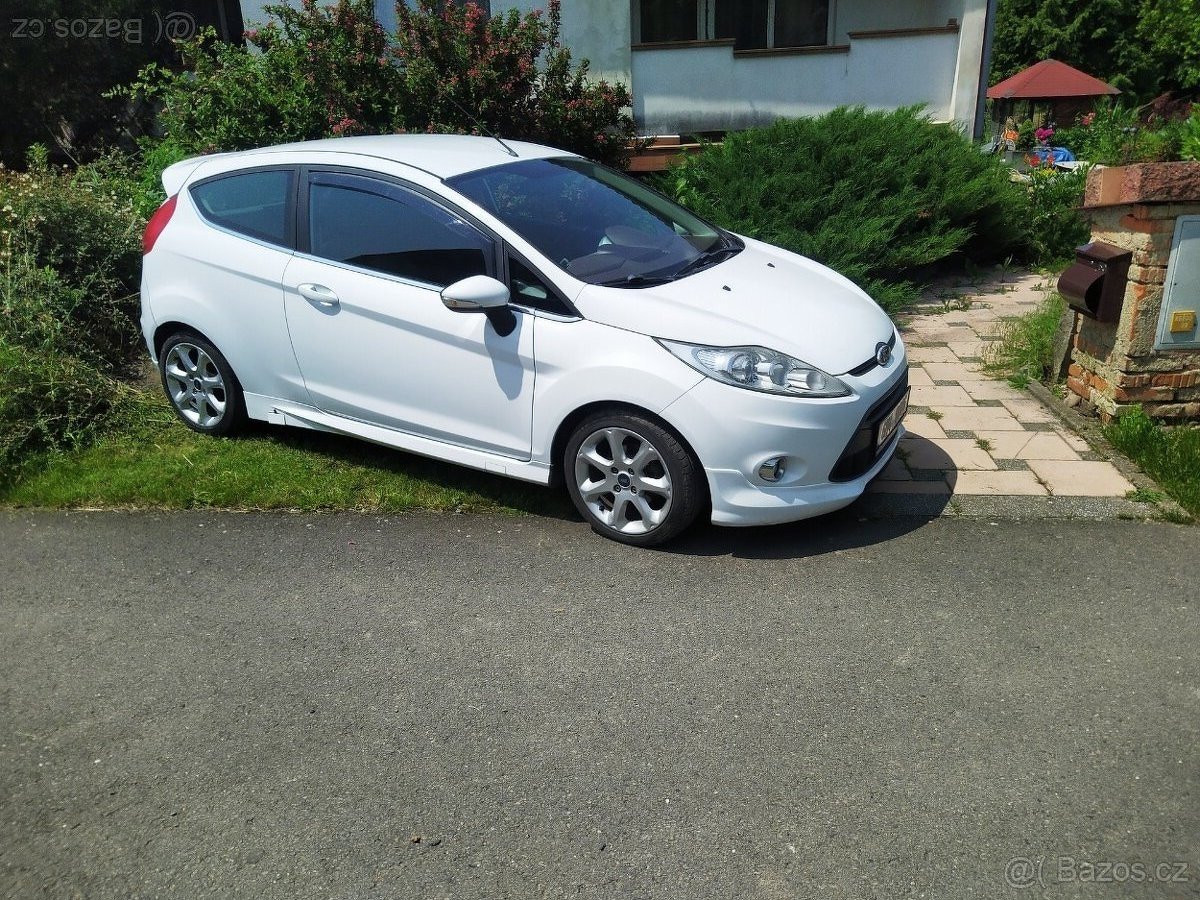 FORD FIESTA 1.6