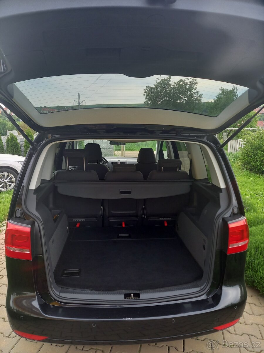 VW Touran 1.6TDI 77kW, manuál, 5 míst