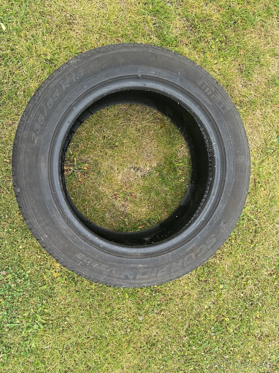 2ks Letní pneu 235/55R18 100V Pirelli