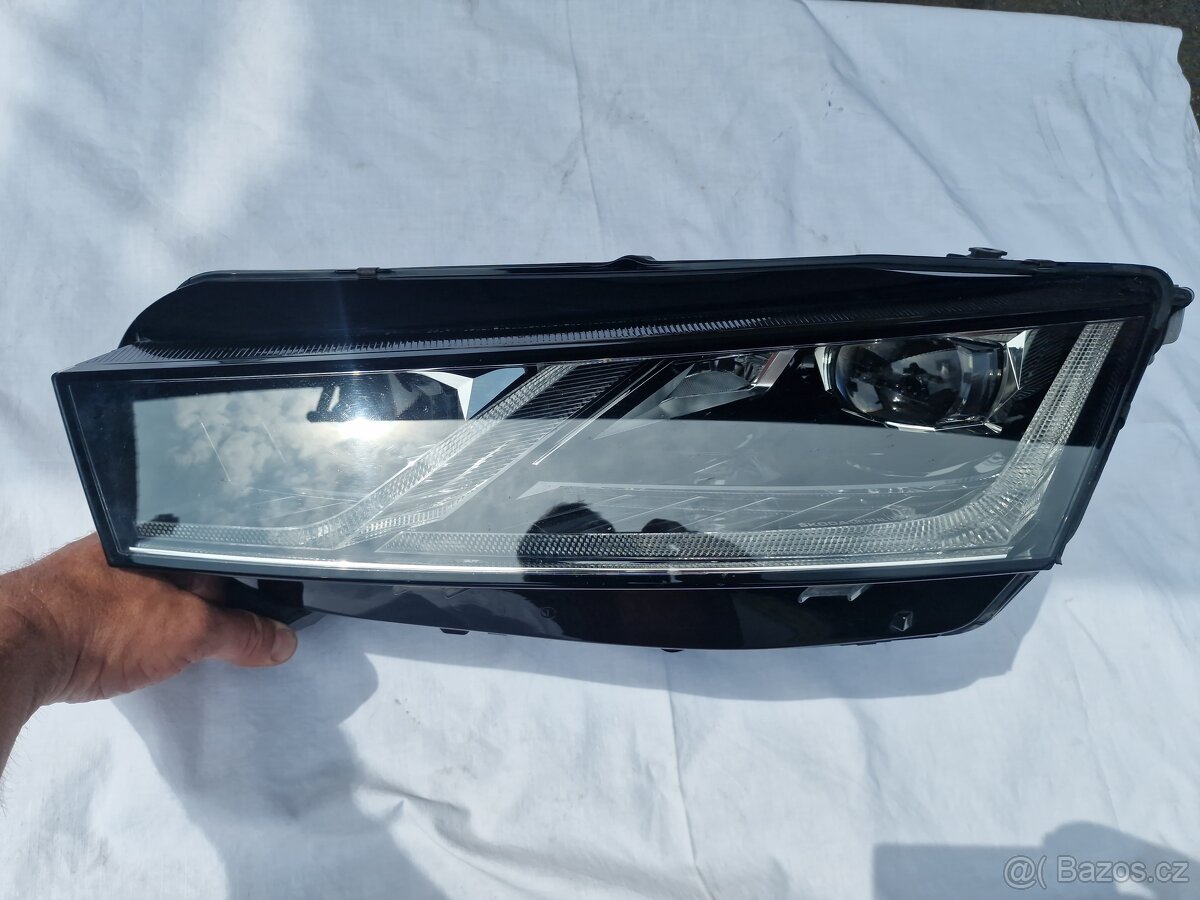 Škoda Octavia 4 L světlo 5E4941015A
