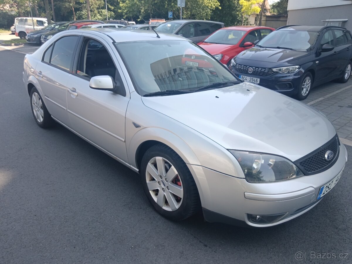 Fordu Mondeo MK3 1.8 sci 96. kW rv 2005 . 6 kvalt