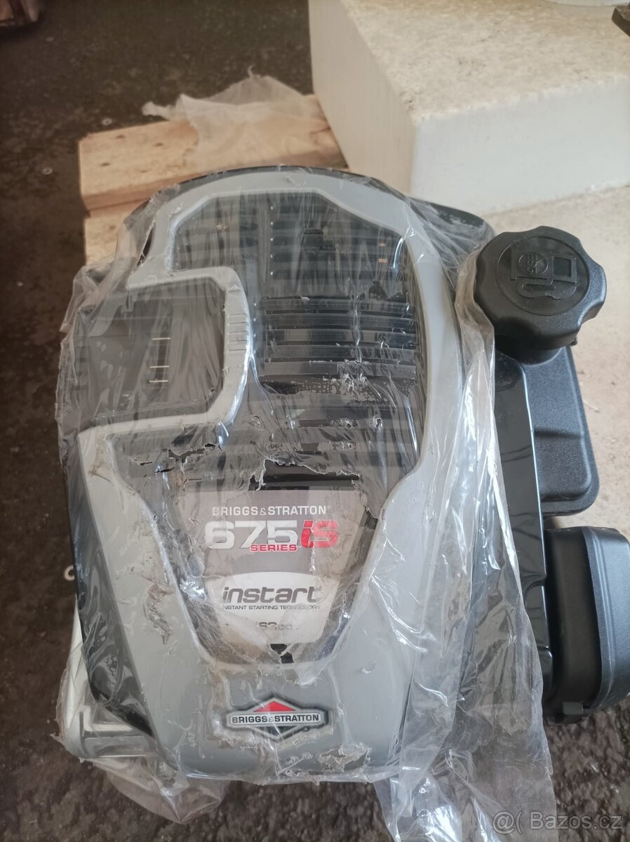 Motor briggs & stratton nový sekačka traktůrek