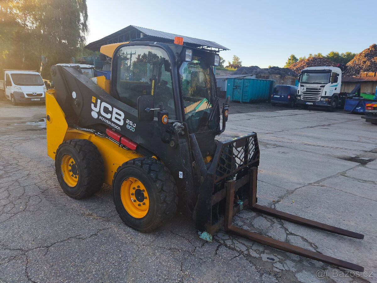 Smykový nakladač JCB 260 Robot