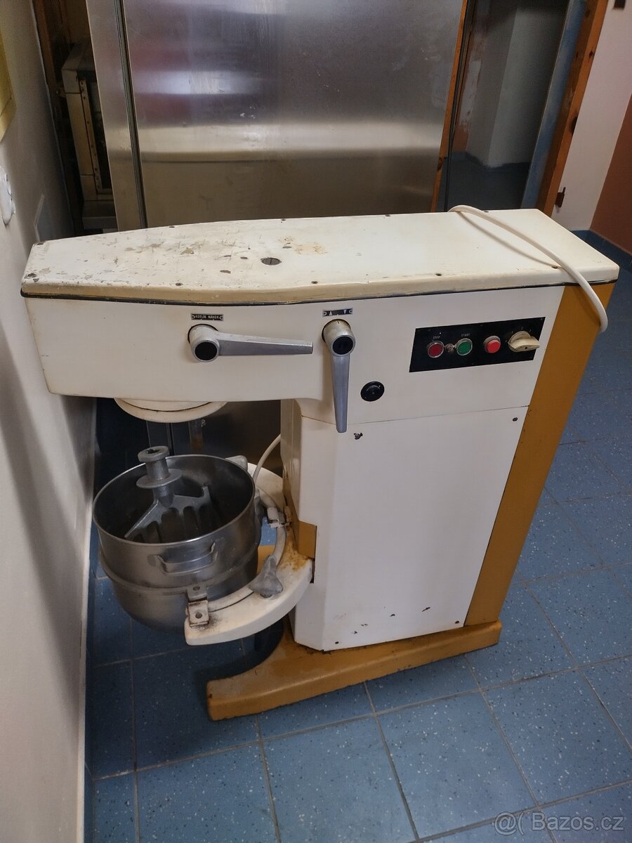 Robot Alba Hořovice RE22