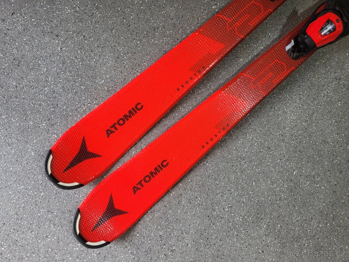 JUNIOR CARV. LYŽE ATOMIC REDSTER J2 - 140CM