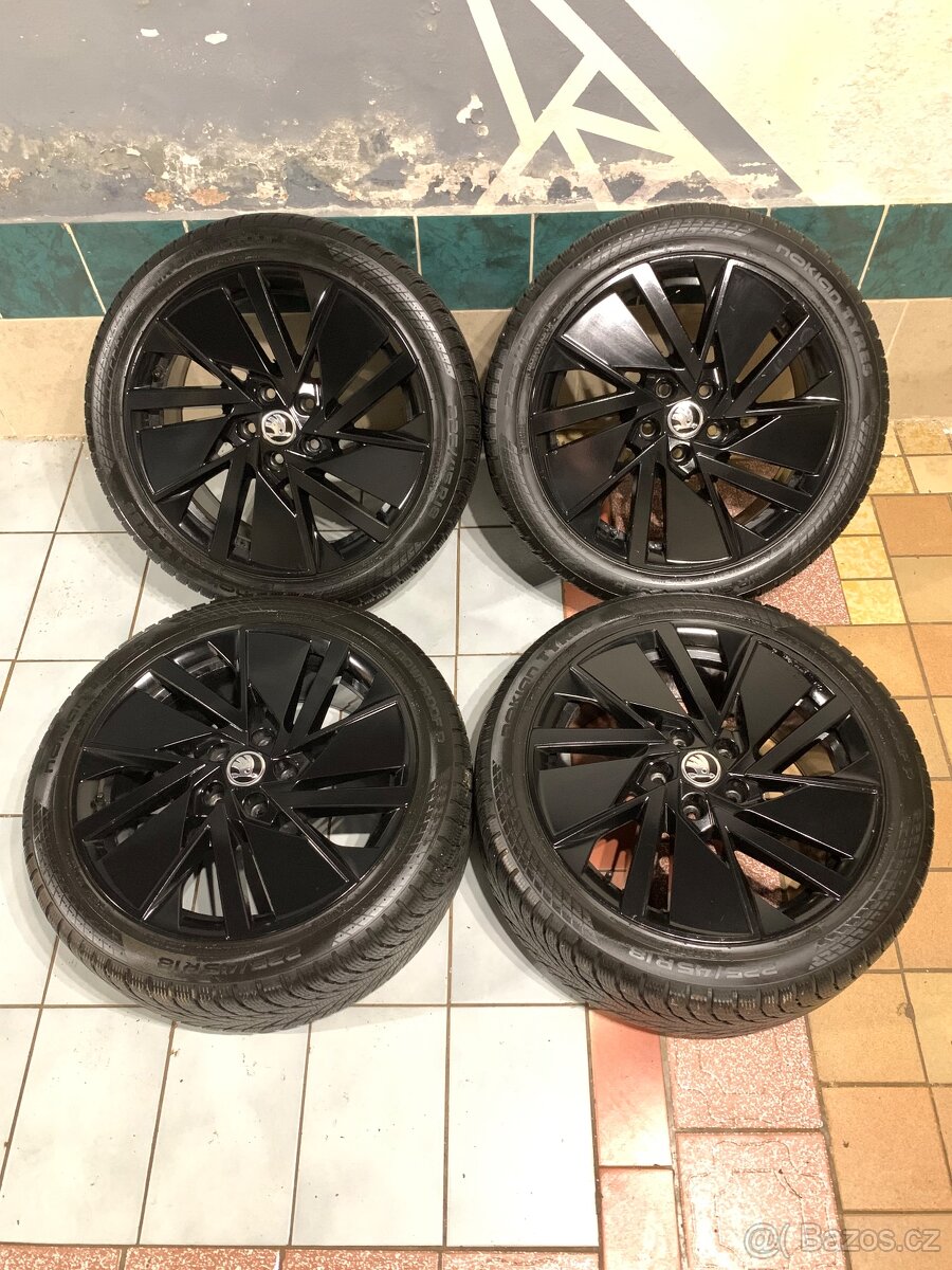 Alu kola Škoda R18 5X112 ZIMNÍ PNEU 225/45 R18 OCTAVIA 4