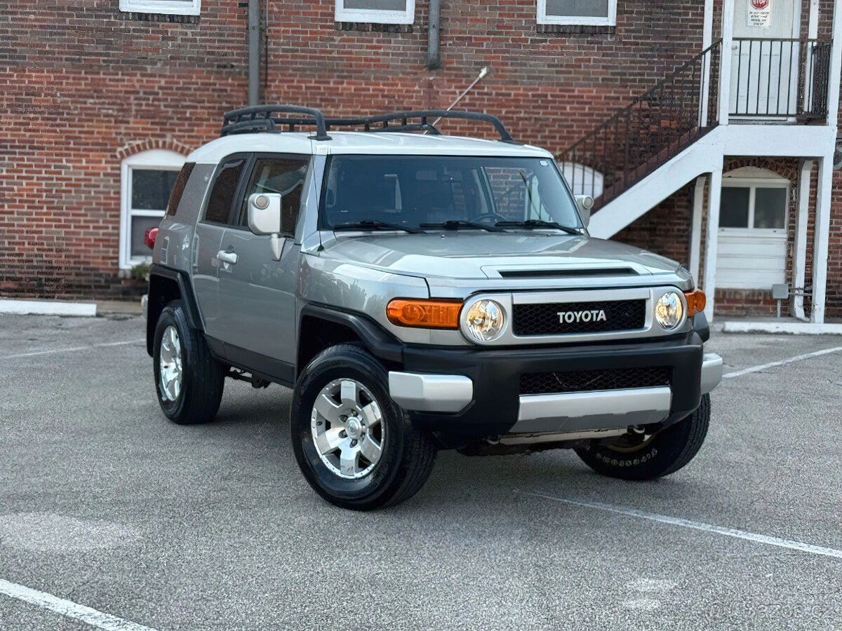 Toyota FJ Cruiser 4.0 V6 – spolehlivé SUV s pohonem 4x4