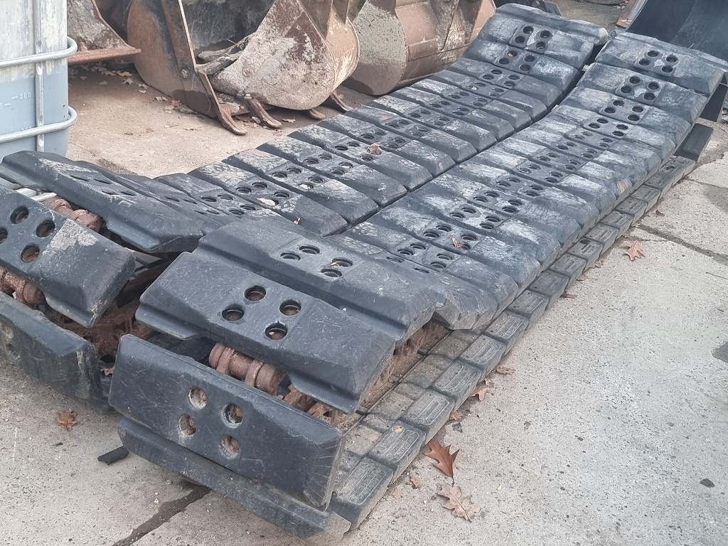 Bridgestone ocelové řetězy + gum.podložky JCB 86C,100C