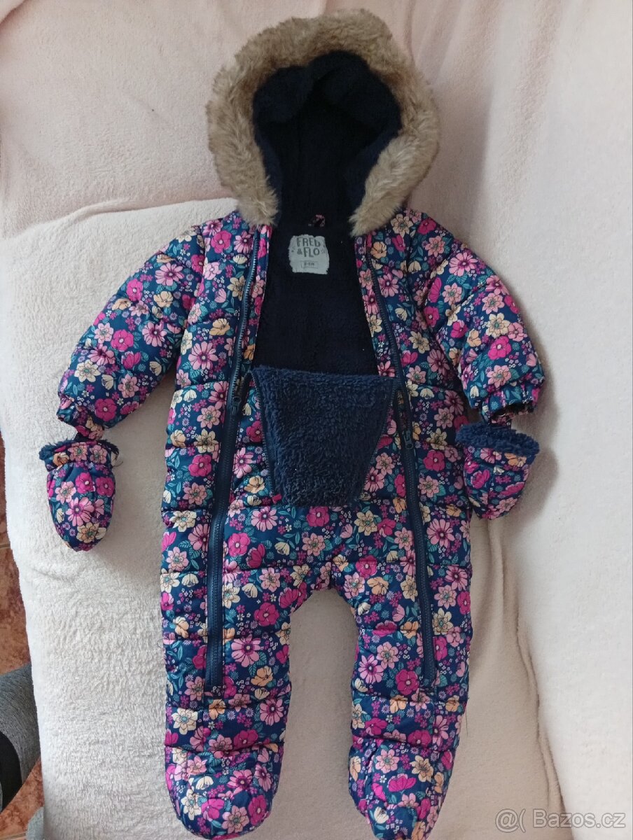 Dívčí kombinéza 6-9 měsíců