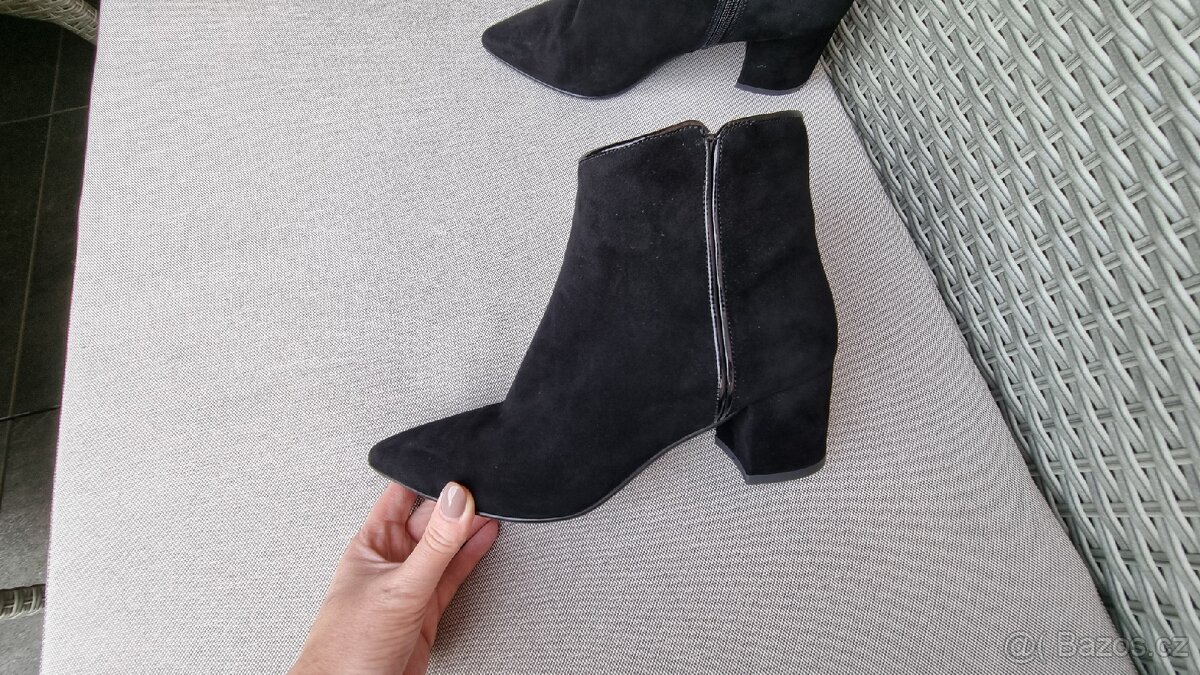 KOTNÍKOVÉ BOTY SAGAN 38