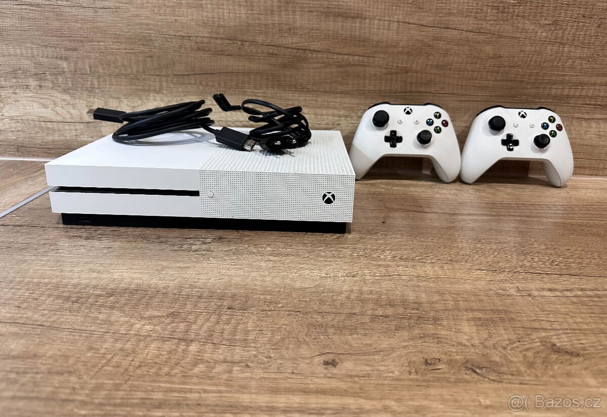 Xbox One S 1TB – skvělý stav, plná výbava + 2 ovladače + hry
