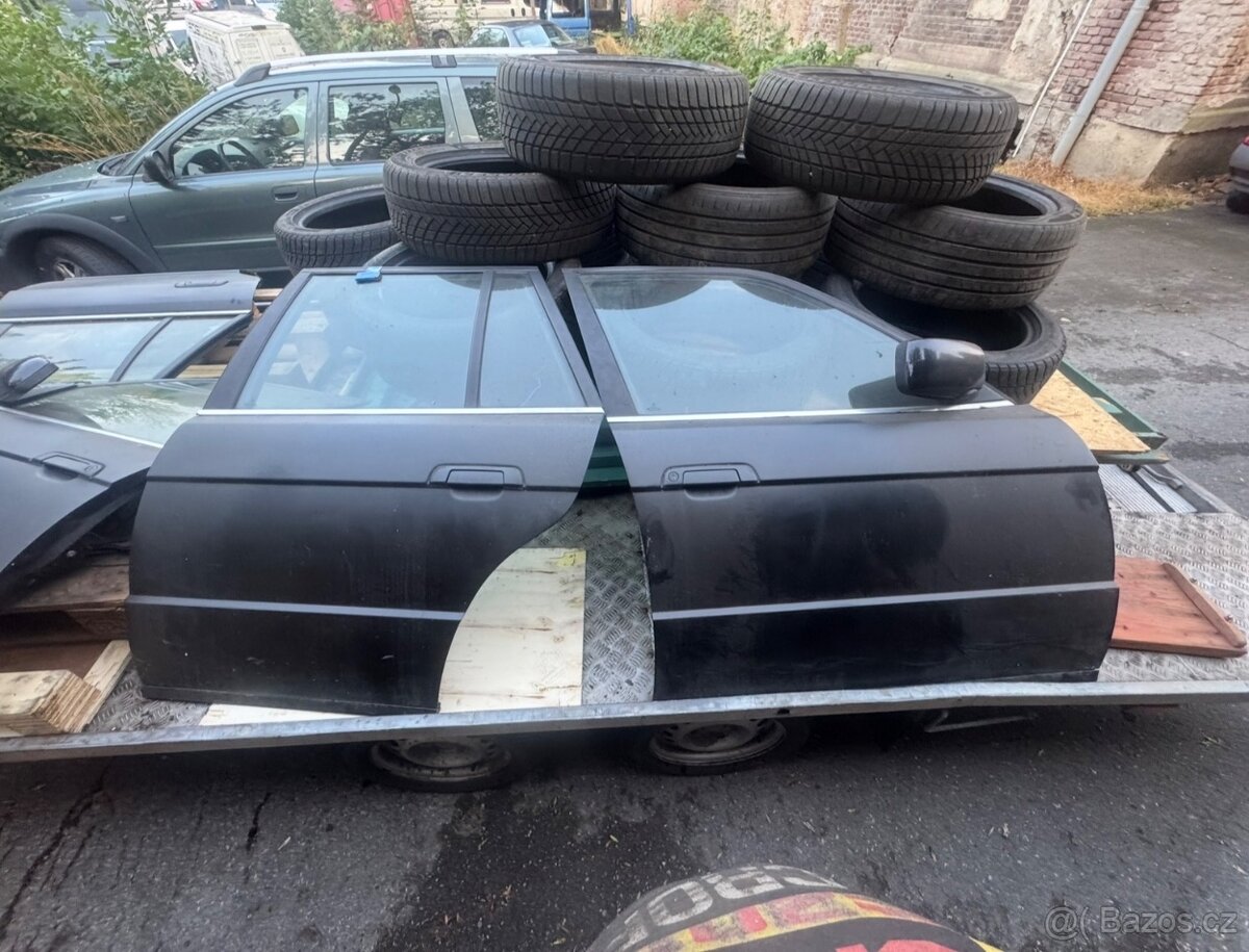 BMW E34 touring - dveře