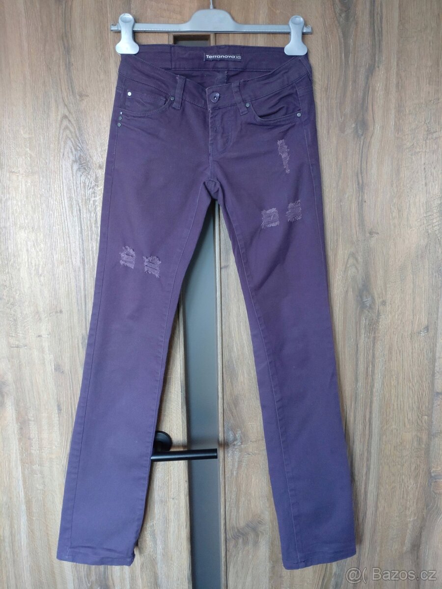 Fialové kalhoty značka Terranova