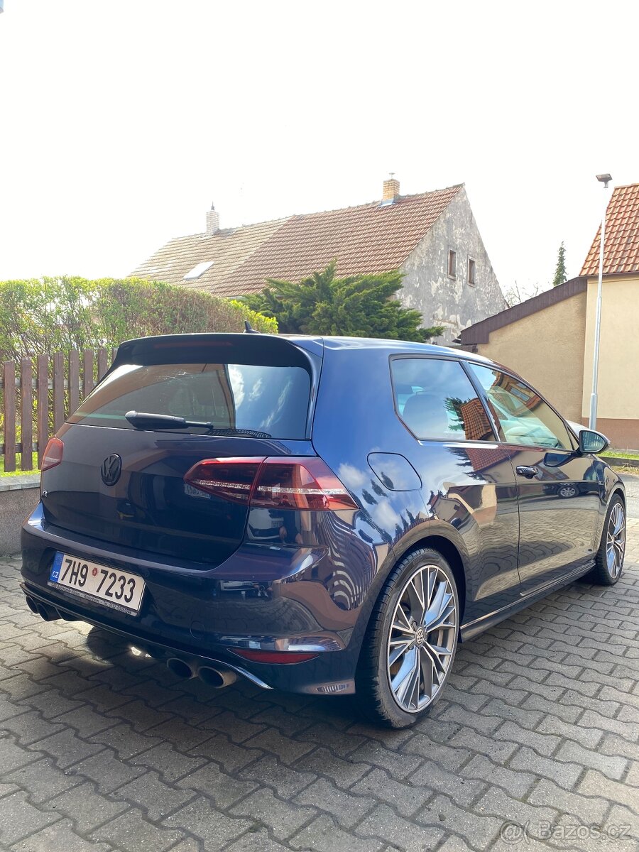 VOLKSWAGEN GOLF 7R (221kw)