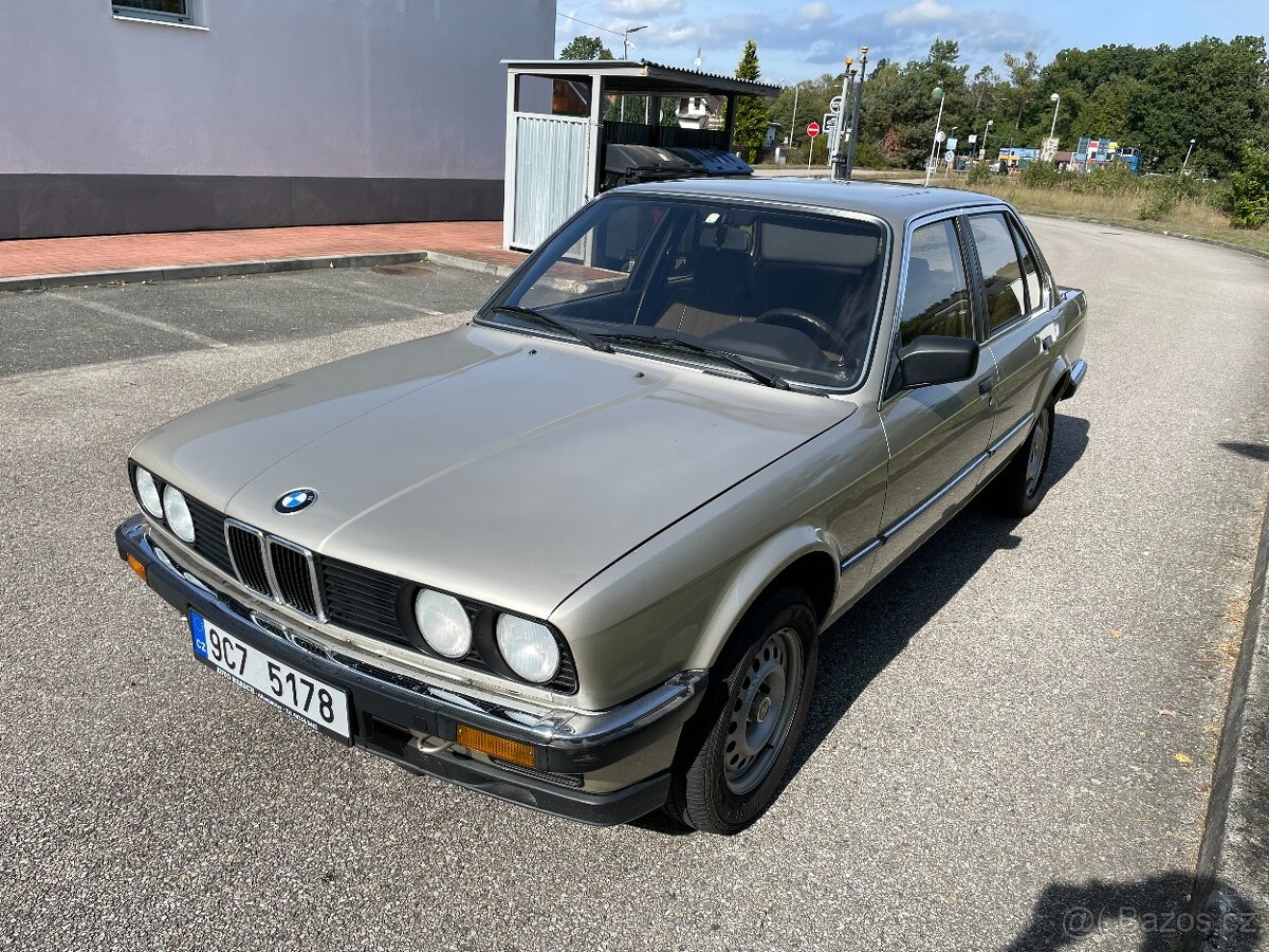 BMW E30 320i ORIG.161000KM 2 MAJITEL