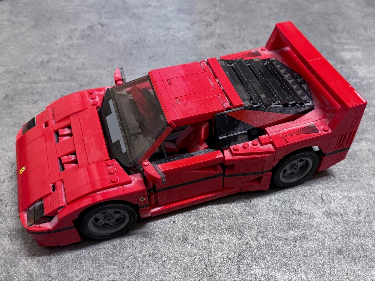 - LEGO Creator Expert 10248 Ferrari F40 -