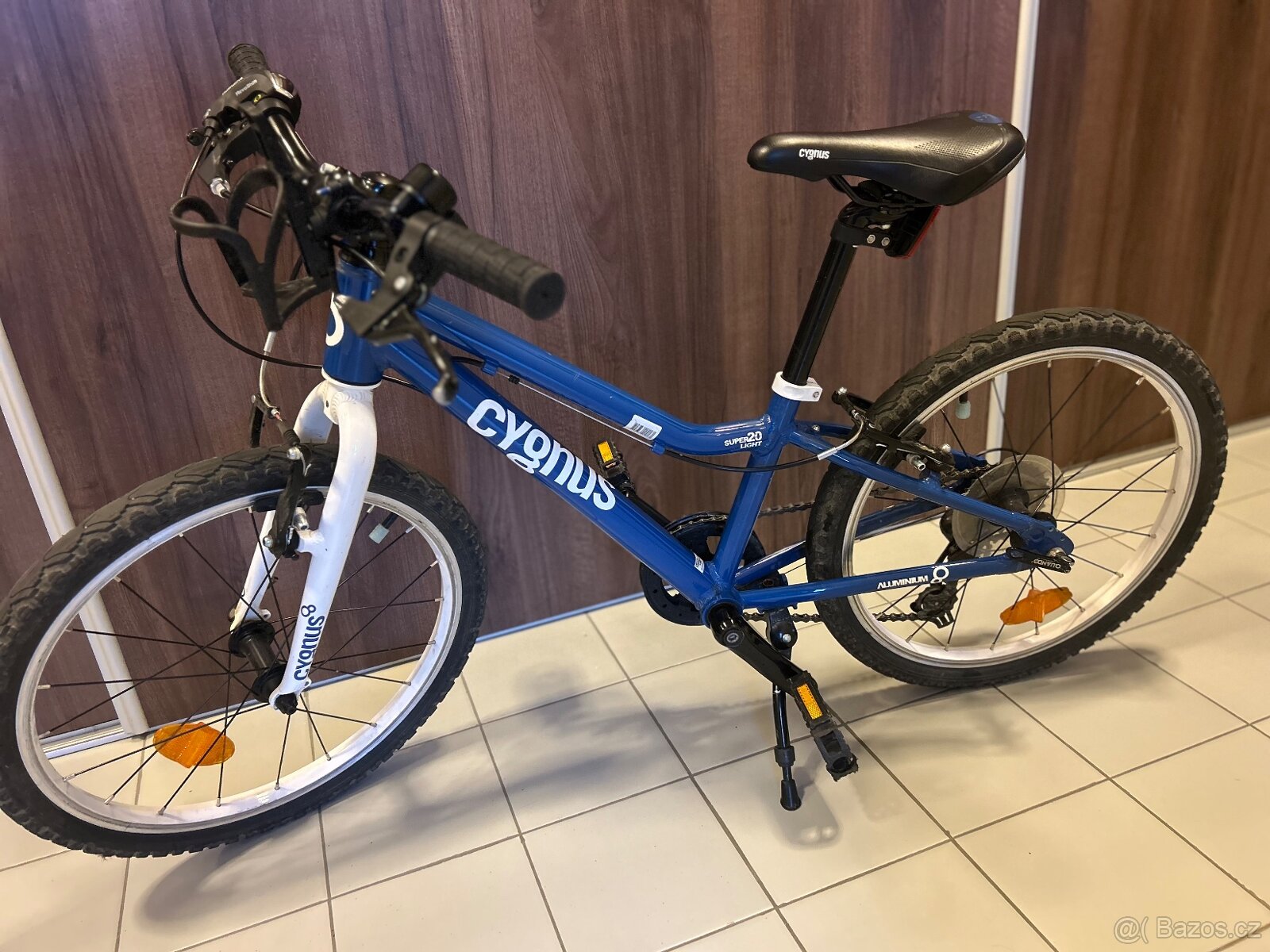 Lehké 20” kolo Cygnus + helma