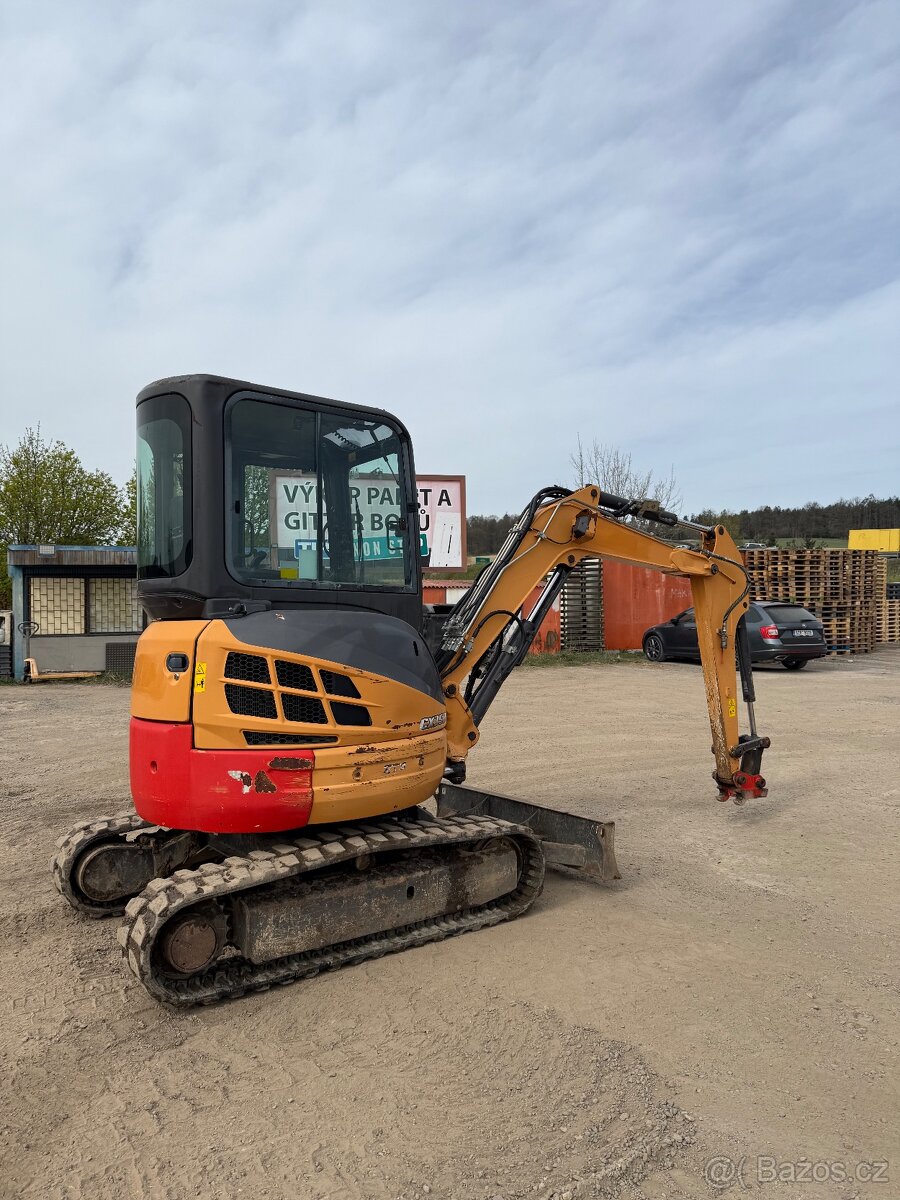 CASE CX35