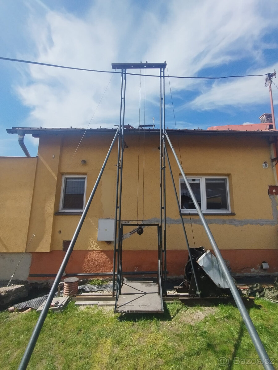 STAVEBNÍ VÝTAH NA PRODEJ