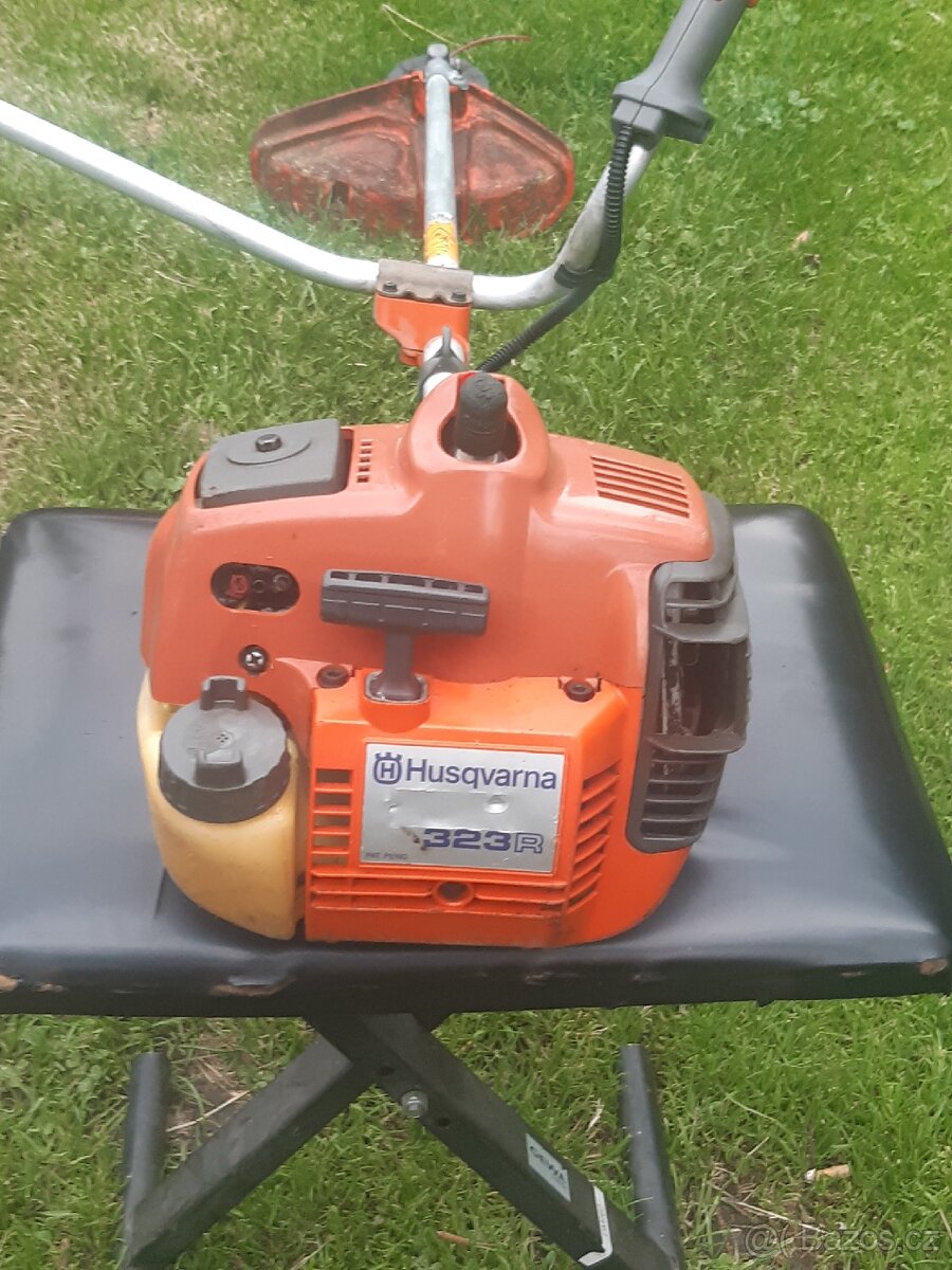 Křovinořez husgvarna 323