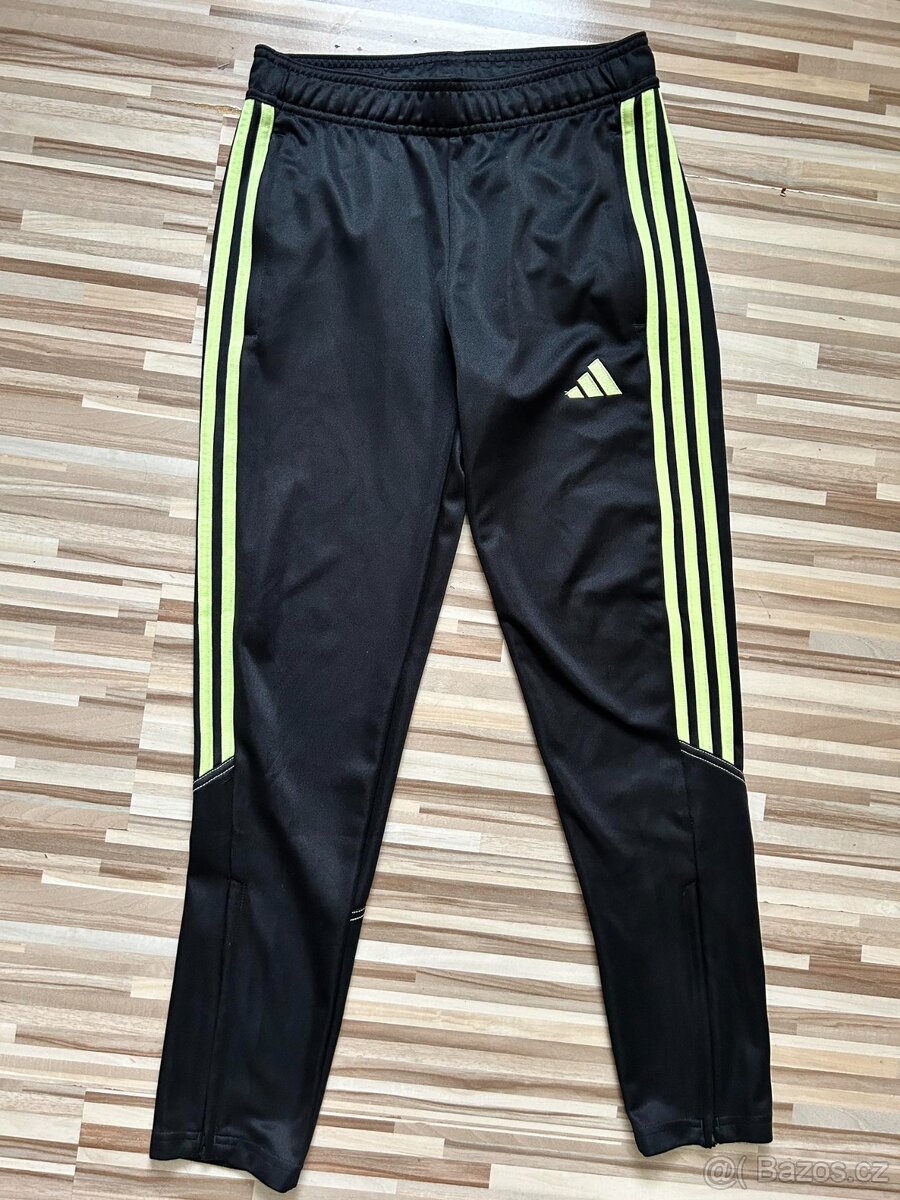 Adidas sportovní tepláky