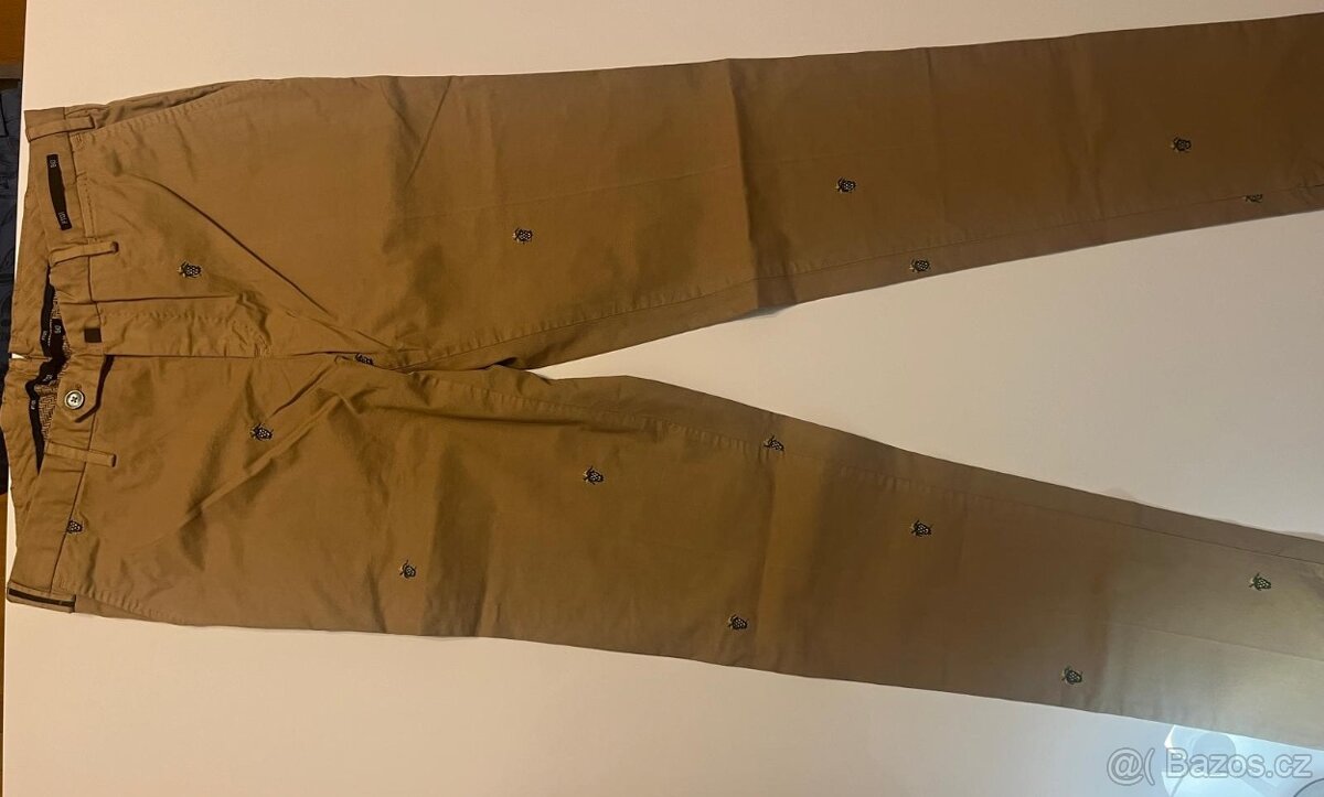Letní kalhoty hnědé barvy od italské značky PT01