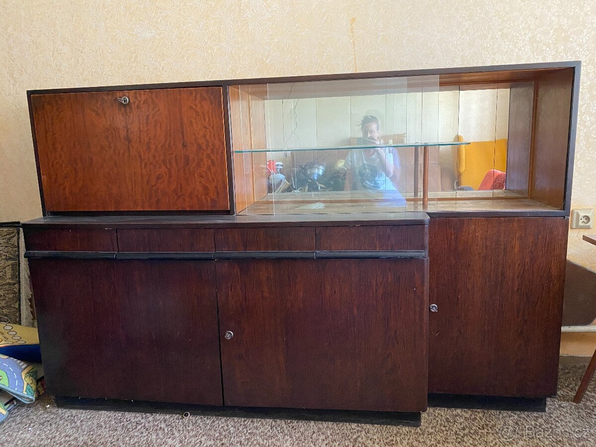 Retro obývací stěna