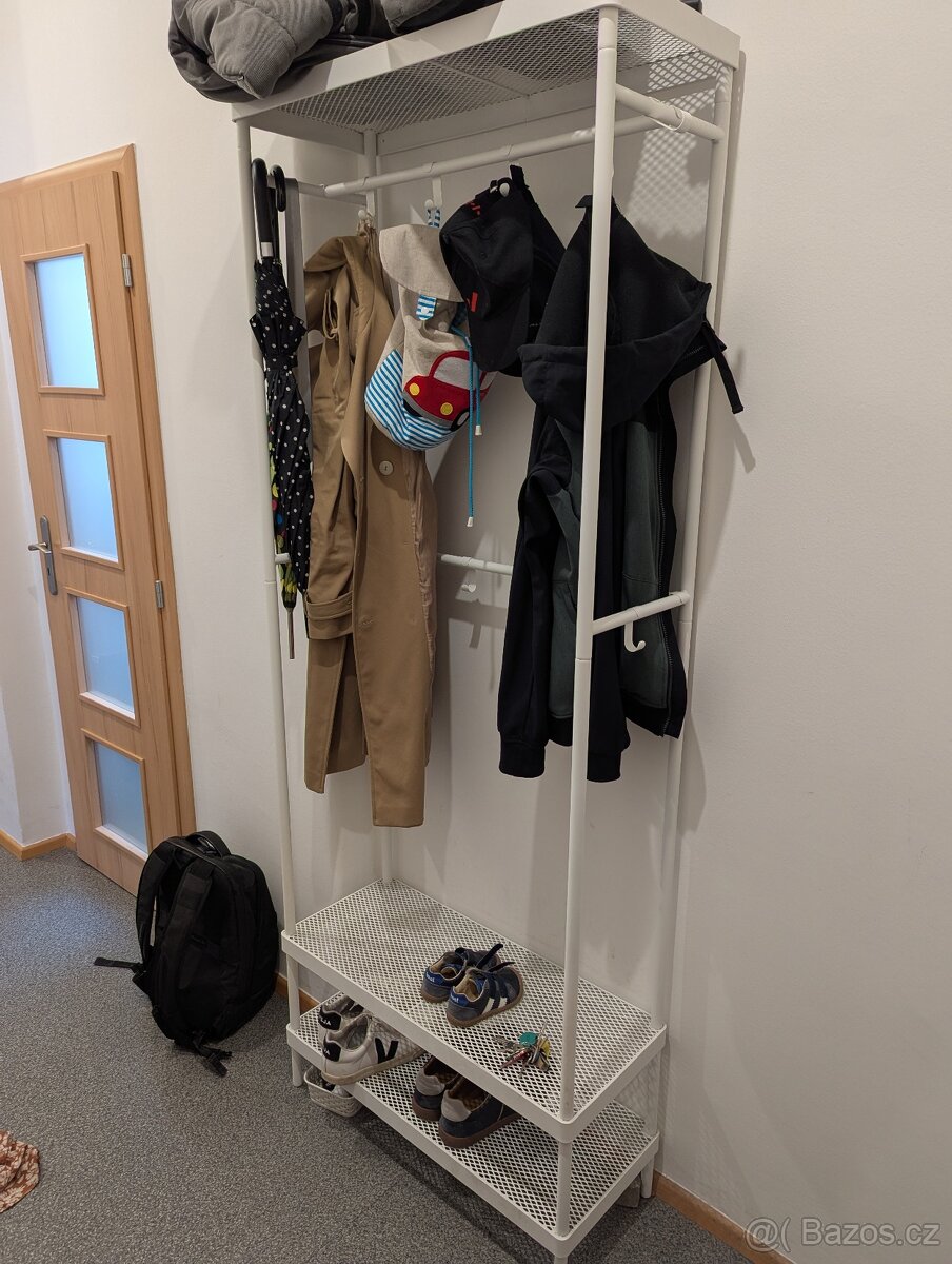Šatní stojan Ikea MACKAPÄR